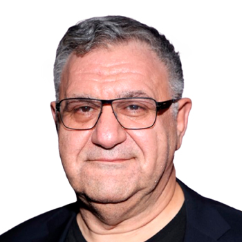 Александр Акопов