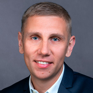 Алексей Иванов